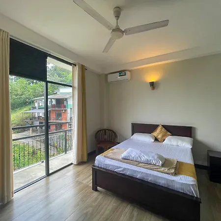 Lush Breeze Hotel Kandy Exterior photo