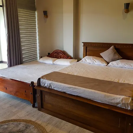 Lush Breeze Hotel Kandy Room photo